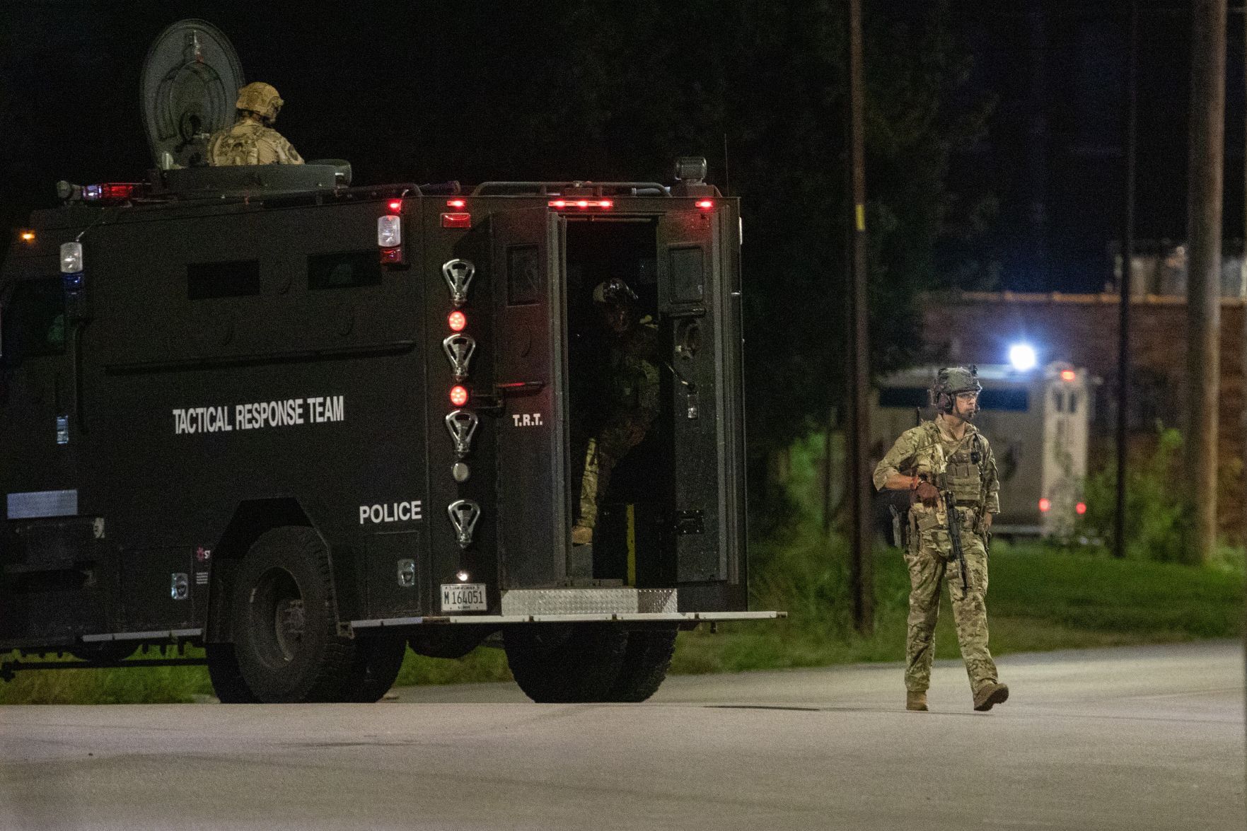 Manhunt after multiple victims shot in East St. Louis